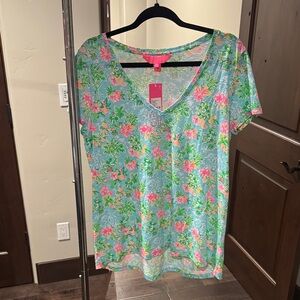 Lilly Pulitzer Disney Floral V-Neck Short Sleeve Top